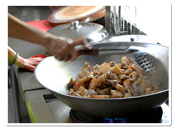 親手美味營養的料理，就是親切溫暖的「田媽媽原味」。